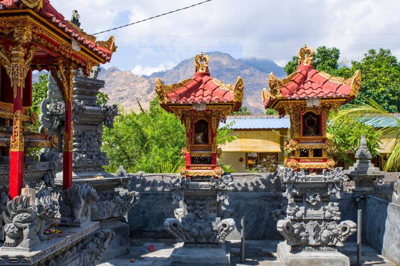 Van Santri Homestay Pemuteran Bagian luar foto