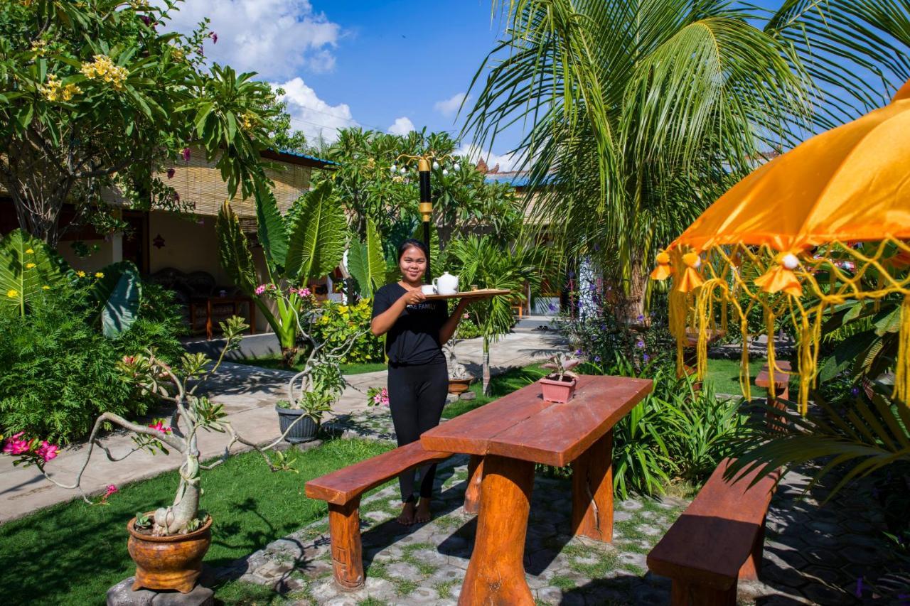 Van Santri Homestay Pemuteran Bagian luar foto