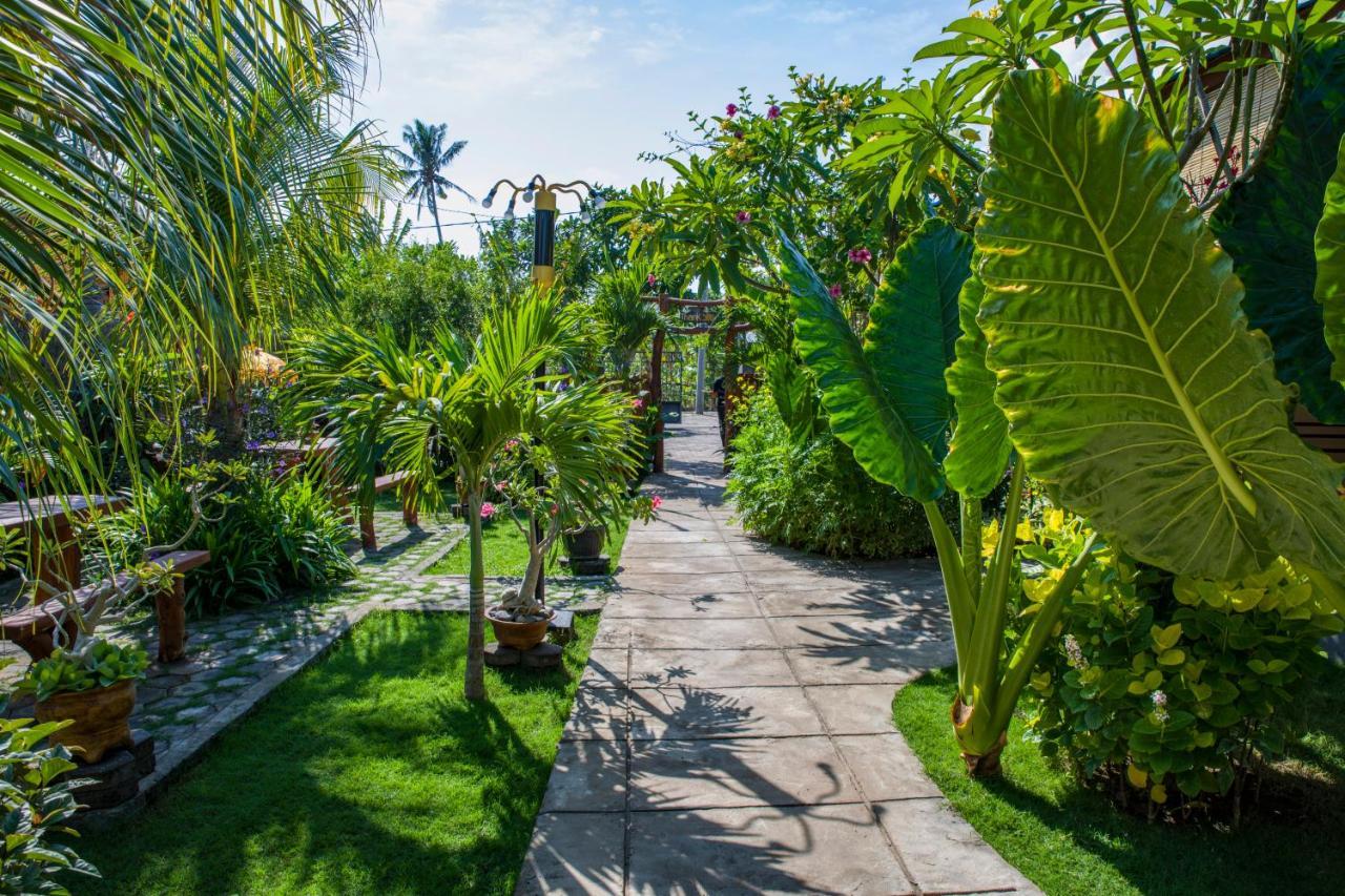 Van Santri Homestay Pemuteran Bagian luar foto