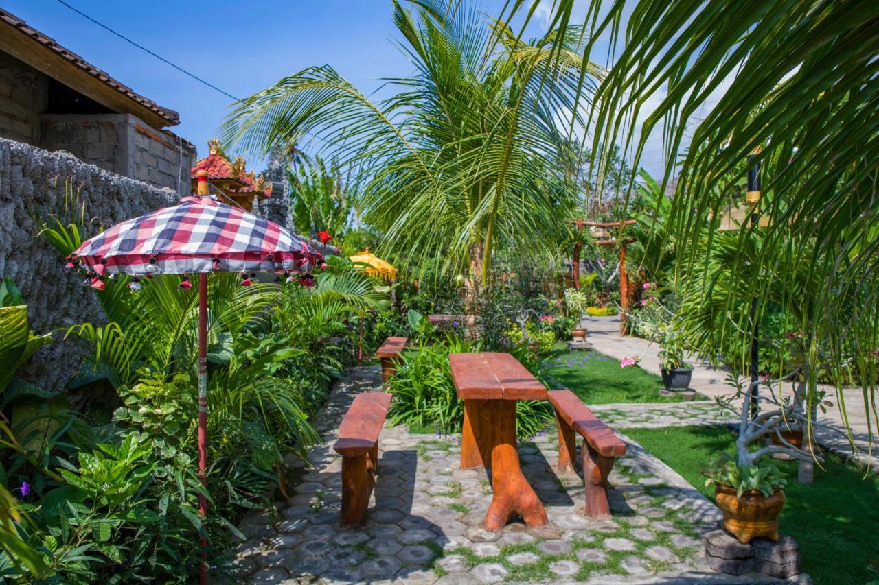 Van Santri Homestay Pemuteran Bagian luar foto