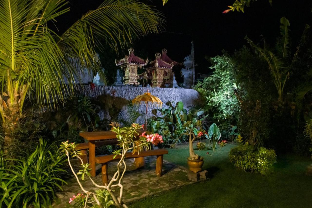 Van Santri Homestay Pemuteran Bagian luar foto